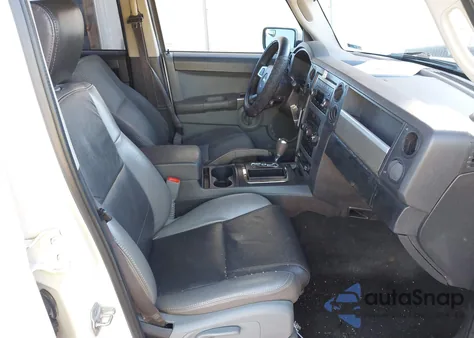 2008 Jeep Commander Sport z USA, uszkodzony, nr VIN 1J8HH48K58C117990